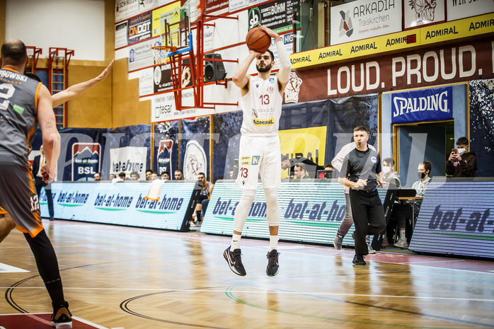 Basketball, bet-at-home Basketball Superliga 2021/22, Grunddurchgang18.Runde, Traiskirchen Lions, Klosterneuburg Dukes, Aaron Michael Falzon (13)