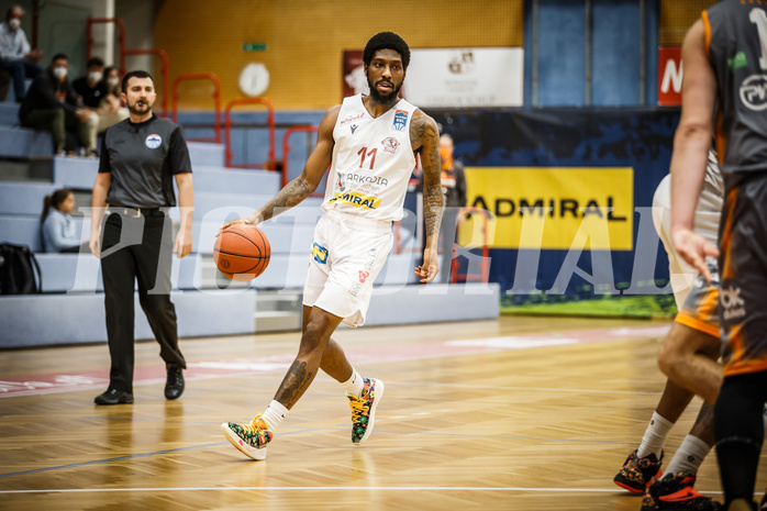 Basketball, bet-at-home Basketball Superliga 2021/22, Grunddurchgang18.Runde, Traiskirchen Lions, Klosterneuburg Dukes, Taveion M. Hollingsworth (11)
