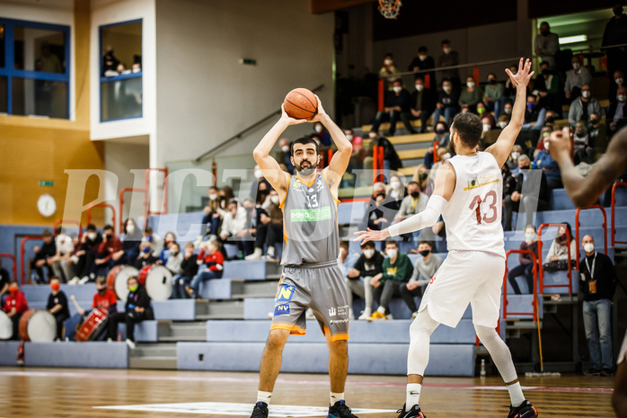 Basketball, bet-at-home Basketball Superliga 2021/22, Grunddurchgang18.Runde, Traiskirchen Lions, Klosterneuburg Dukes, Edin Bavcic (13)