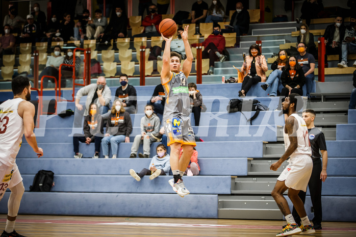Basketball, bet-at-home Basketball Superliga 2021/22, Grunddurchgang18.Runde, Traiskirchen Lions, Klosterneuburg Dukes, Valentin Bauer (14)