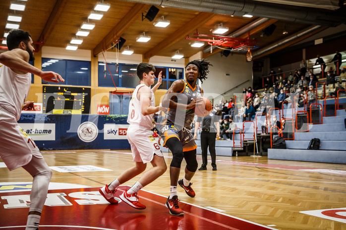 Basketball, bet-at-home Basketball Superliga 2021/22, Grunddurchgang18.Runde, Traiskirchen Lions, Klosterneuburg Dukes, James Murray-Boyles (30)