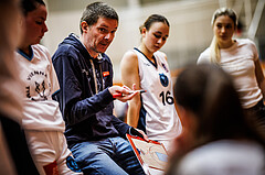 Basketball, Win2Day Basketball Damen Superliga 2024/25, Grunddurchgang 11.Runde, Vienna Timberwolves, Vienna United, Hubert Schmidt (Head Coach)