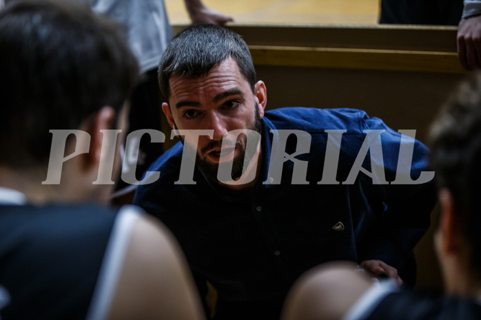 Basketball, Basketball Zweite Liga, Grunddurchgang 10.Runde, Mattersburg Rocks, Raiders Tirol, Felix Jambor (Head Coach)