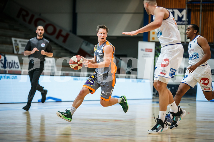 Basketball, bet-at-home Basketball Superliga 2020/21, Grunddurchgang 8. Runde, Oberwart Gunners, Klosterneuburg Dukes, Valentin Bauer (14)