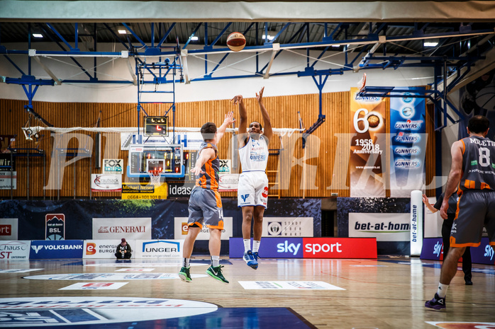 Basketball, bet-at-home Basketball Superliga 2020/21, Grunddurchgang, 8. Runde, Oberwart Gunners, Klosterneuburg Dukes, Lawrence Alexander (4)