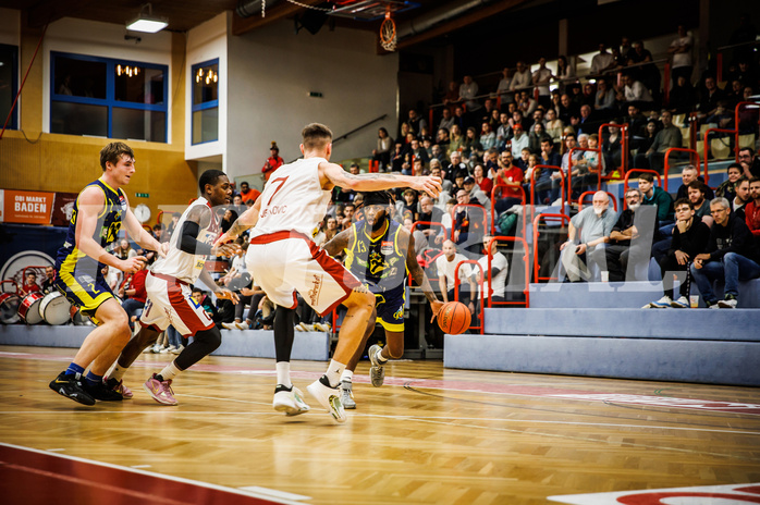 Basketball, win2day Basketball Superliga 2022/23, Grunddurchgang 13.Runde, Traiskirchen Lions, UBSC Graz, 