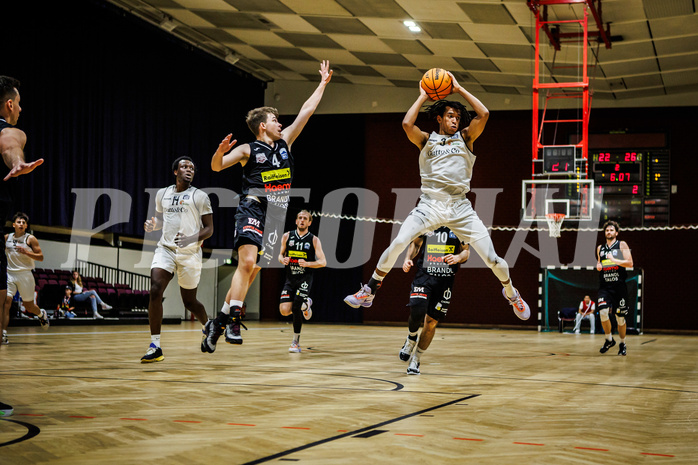 Basketball, Basketball Zweite Liga 2023/24, Grunddurchgang 1.Runde, Basket Flames, Mattersburg Rocks, Yann Grandperret (3)