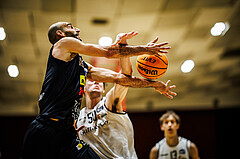 Basketball, Basketball Zweite Liga 2023/24, Grunddurchgang 1.Runde, Basket Flames, Mattersburg Rocks, Dominik Alturban (6), Vincent Balau (50)