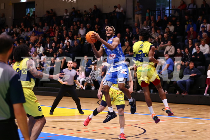 08.10.2023, Graz, Raiffeisen Sportpark Graz, Basketball Superliga 2023/24, Grunddurchgang, Runde 2, UBSC Raiffeisen Graz vs. SKN St. Pölten
