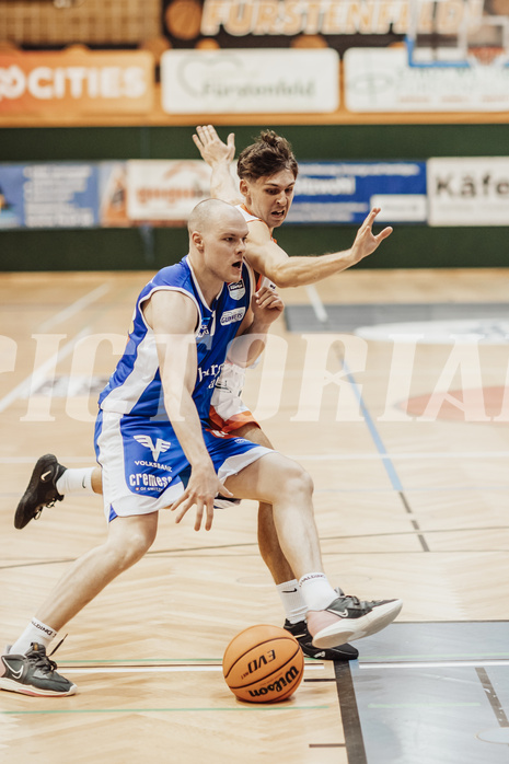 Basketball, Basketball Superliga 2023/24, Grundduchgang 2.Runde, Fürstenfeld Panthers, Oberwart Gunners, Sebastian Käferle (7), Felix Leindecker (6)