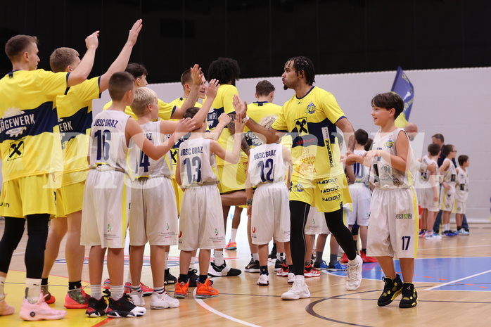 08.10.2023, Graz, Raiffeisen Sportpark Graz, Basketball Superliga 2023/24, Grunddurchgang, Runde 2, UBSC Raiffeisen Graz vs. SKN St. Pölten