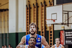 Basketball, Basketball Superliga 2023/24, Grundduchgang 2.Runde, Fürstenfeld Panthers, Oberwart Gunners, Daniel Köppel (14), Alonzo Campbell (9)