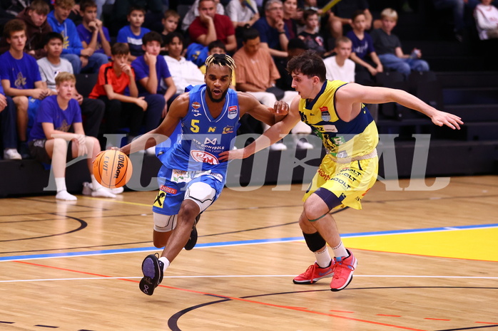 08.10.2023, Graz, Raiffeisen Sportpark Graz, Basketball Superliga 2023/24, Grunddurchgang, Runde 2, UBSC Raiffeisen Graz vs. SKN St. Pölten