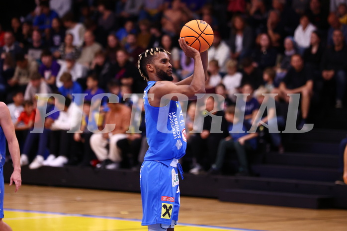 08.10.2023, Graz, Raiffeisen Sportpark Graz, Basketball Superliga 2023/24, Grunddurchgang, Runde 2, UBSC Raiffeisen Graz vs. SKN St. Pölten
