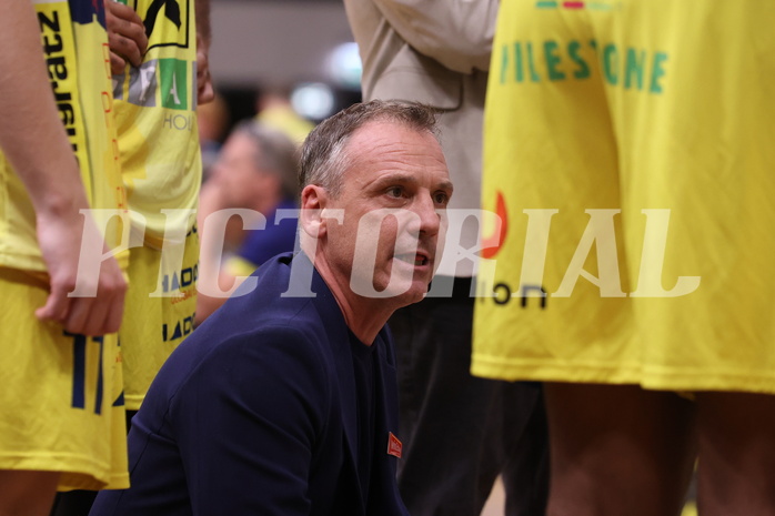 08.10.2023, Graz, Raiffeisen Sportpark Graz, Basketball Superliga 2023/24, Grunddurchgang, Runde 2, UBSC Raiffeisen Graz vs. SKN St. Pölten