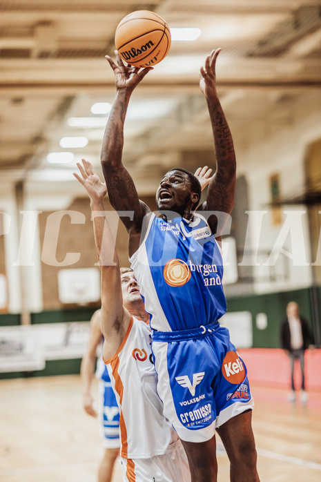 Basketball, Basketball Superliga 2023/24, Grundduchgang 2.Runde, Fürstenfeld Panthers, Oberwart Gunners, Trevion Lamar (10)