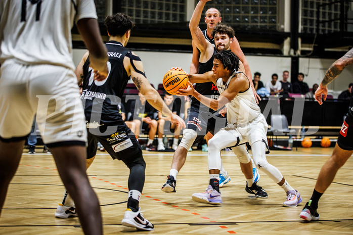 Basketball, Basketball Zweite Liga 2023/24, Grunddurchgang 1.Runde, Basket Flames, Mattersburg Rocks, Yann Grandperret (3)