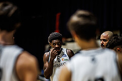Basketball, Basketball Zweite Liga 2023/24, Grunddurchgang 1.Runde, Basket Flames, Mattersburg Rocks, Clinton Ogbevoen (6)