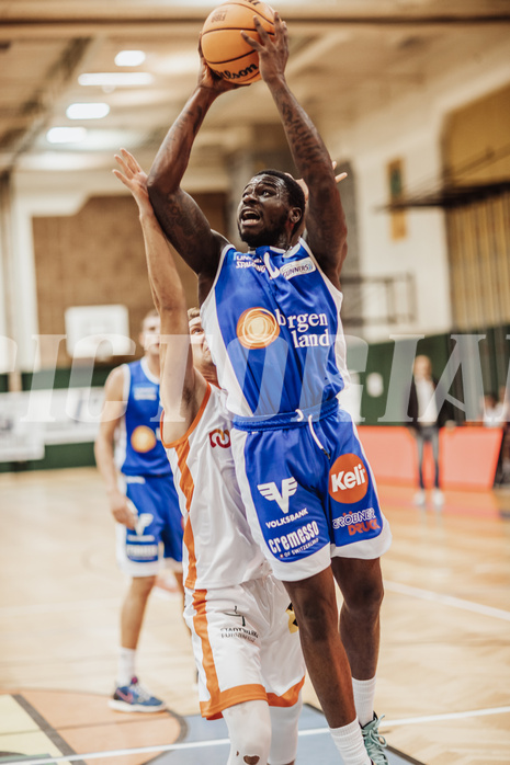 Basketball, Basketball Superliga 2023/24, Grundduchgang 2.Runde, Fürstenfeld Panthers, Oberwart Gunners, Trevion Lamar (10)