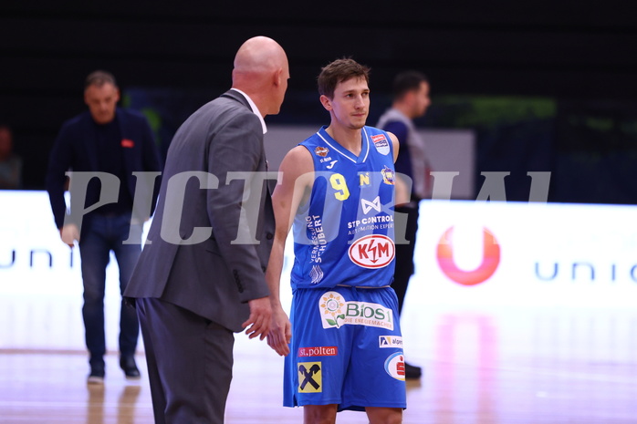 08.10.2023, Graz, Raiffeisen Sportpark Graz, Basketball Superliga 2023/24, Grunddurchgang, Runde 2, UBSC Raiffeisen Graz vs. SKN St. Pölten