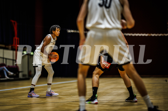 Basketball, Basketball Zweite Liga 2023/24, Grunddurchgang 1.Runde, Basket Flames, Mattersburg Rocks, Yann Grandperret (3)