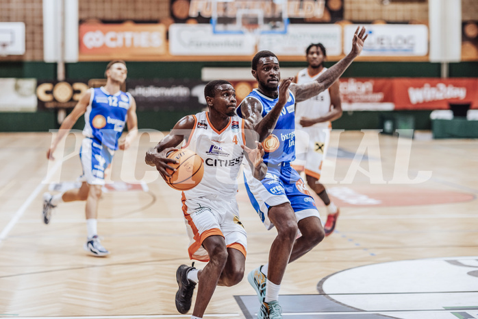 Basketball, Basketball Superliga 2023/24, Grundduchgang 2.Runde, Fürstenfeld Panthers, Oberwart Gunners, Kevin Hunt (4), Trevion Lamar (10)