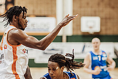 Basketball, Basketball Superliga 2023/24, Grundduchgang 2.Runde, Fürstenfeld Panthers, Oberwart Gunners, Dylan Causwell (8), James Graham (11)