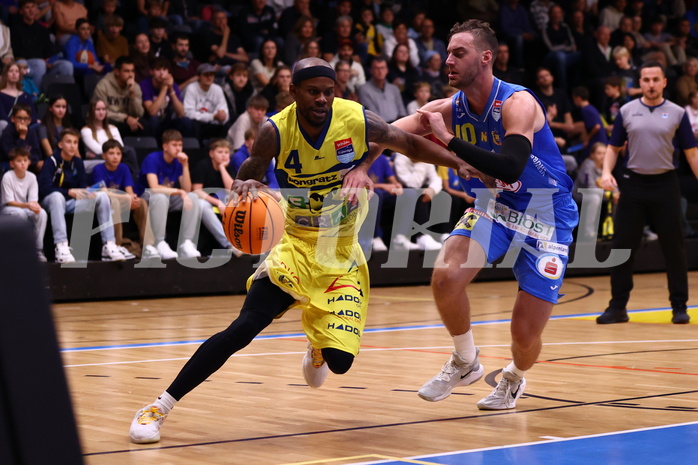 08.10.2023, Graz, Raiffeisen Sportpark Graz, Basketball Superliga 2023/24, Grunddurchgang, Runde 2, UBSC Raiffeisen Graz vs. SKN St. Pölten
