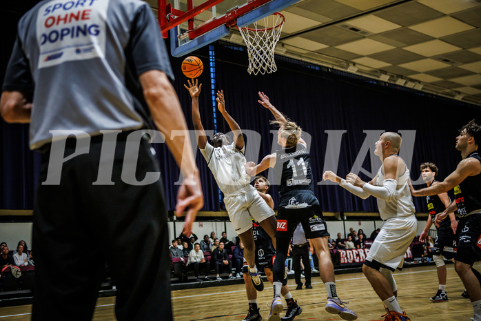 Basketball, Basketball Zweite Liga 2023/24, Grunddurchgang 1.Runde, Basket Flames, Mattersburg Rocks, Kingsley Fobi (14), Marco Jaitz (11)