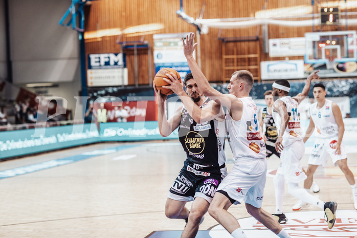 Basketball, Basketball Superliga 2023/24 , VF 4, Oberwart Gunners, Gmunden Swans, Toni Blazan (10), Edi Patekar (9)