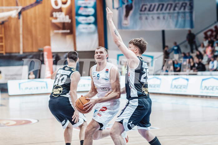 Basketball, Basketball Superliga 2023/24 , VF 4, Oberwart Gunners, Gmunden Swans, Toni Blazan (10), Edi Patekar (9), Orri Gunnarsson (29)