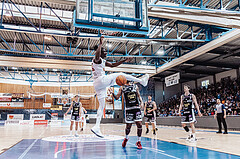 Basketball, Basketball Superliga 2023/24 , VF 4, Oberwart Gunners, Gmunden Swans, Shaquille Rombley (5), Trey Moses (24), Benedikt Guettl (7)