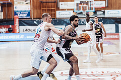 Basketball, Basketball Superliga 2023/24 , VF 4, Oberwart Gunners, Gmunden Swans, Edi Patekar (9), Patrick Emilien (15)