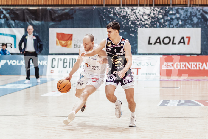 Basketball, Basketball Superliga 2023/24 , VF 4, Oberwart Gunners, Gmunden Swans, Sebastian Kaeferle (7), Vuk Zivanovic (4)