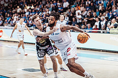 Basketball, Basketball Superliga 2023/24 , VF 4, Oberwart Gunners, Gmunden Swans, Lukas Schartmueller (11), Kris Monroe (13)