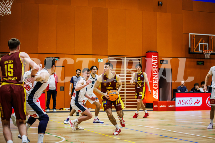 Basketball, Basketball Zweite Liga 2024/25, Grunddurchgang 20.Runde, Vienna Timberwolves, Traiskirchen Lions NexGen, Jakob Konzet (5), Anes Avdic (7)