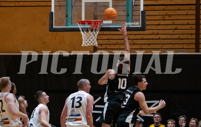 Basketball Zweite Liga 2024/25, Grunddurchgang 20.Runde Raiders Tirol vs. Raiffeisen Mattersburg Rocks


