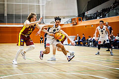 Basketball, Basketball Zweite Liga 2024/25, Grunddurchgang 20.Runde, Vienna Timberwolves, Traiskirchen Lions NexGen, Georg Gentner (6), Armin Karian (7)