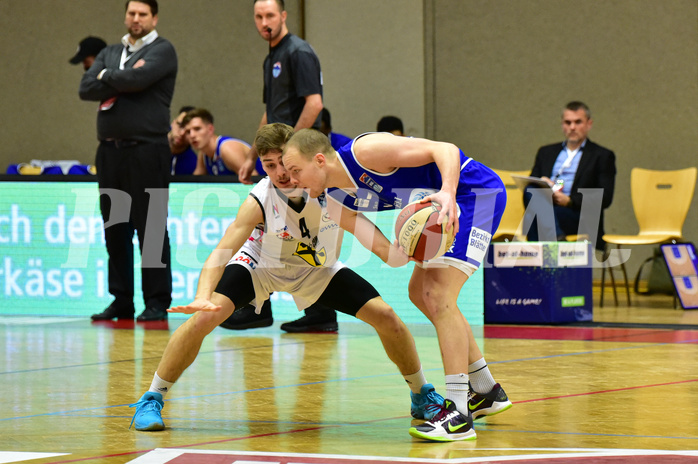 Basketball Superliga 2020/21, Grunddurchgang 13. Runde Flyers Wels vs. Oberwart, Jan Raszdevsek (4), Sebastian Käferle (7),
