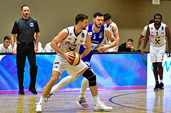 Basketball Superliga 2020/21, Grunddurchgang 13. Runde Flyers Wels vs. Oberwart, Davor Lamesic (7), Ignas Fiodorovas. (5),
