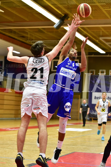 Basketball Superliga 2020/21, Grunddurchgang 13. Runde Flyers Wels vs. Oberwart, Elvir Jakupovic (21), Lawrence Alexander (04),

