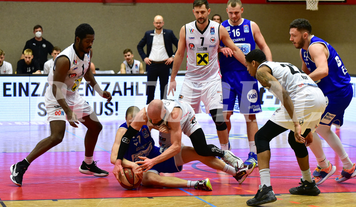 Basketball Superliga 2020/21, Grunddurchgang 13. Runde Flyers Wels vs. Oberwart, Austen Awosika (1), Davor Lamesic (7), Renato Poljak (16), Christian Von Fintel (27), Jarvis Ray (22)
