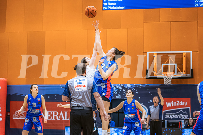 Basketball, Win2Day Basketball Damen Superliga 2022/23, Grunddurchgang 11.Runde, Vienna Timberwolves, UBSC-DBBC Graz, Mira Eulering (7), Ajla Meskic (10)