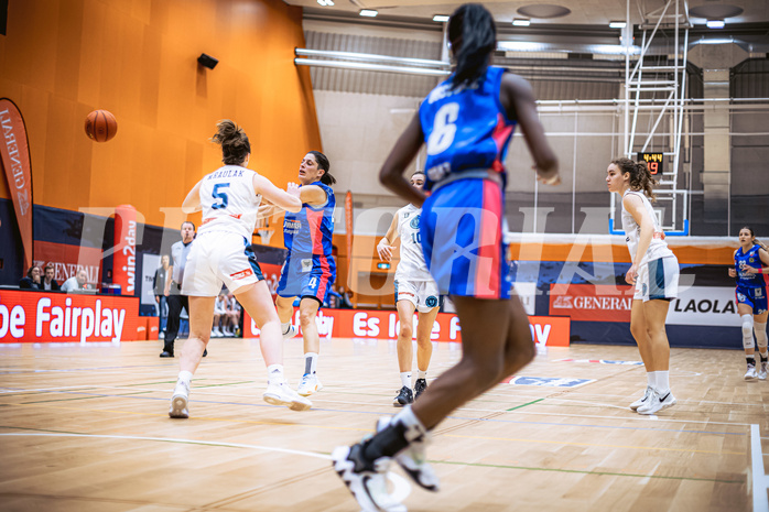 Basketball, Win2Day Basketball Damen Superliga 2022/23, Grunddurchgang 11.Runde, Vienna Timberwolves, UBSC-DBBC Graz, Simona Kuzma (4)