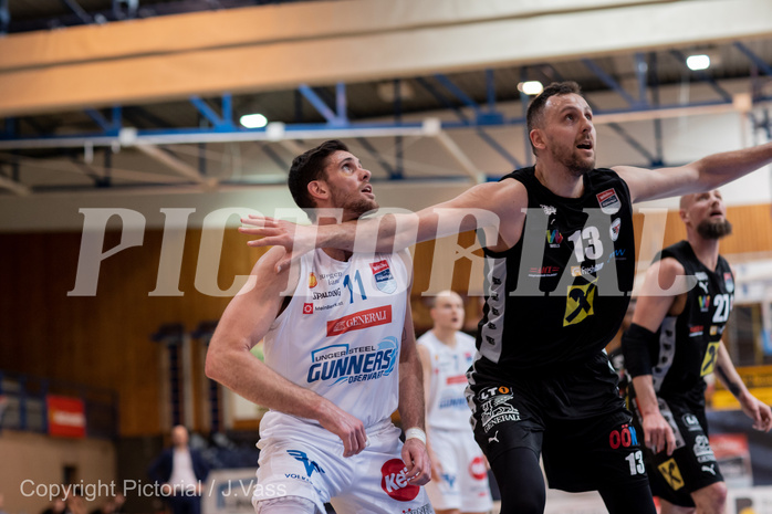 Basketball, win2day Basketball Superliga 2022/23, Grunddurchgang Runde 17, Oberwart Gunners, Flyers Wels, John Joseph Rauch (11), Arvydas Gydra (13)