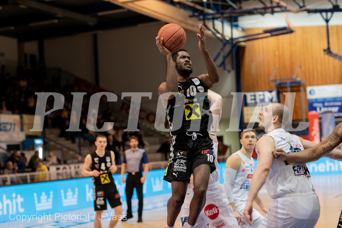 Basketball, win2day Basketball Superliga 2022/23, Grunddurchgang Runde 17, Oberwart Gunners, Flyers Wels, Austen Awosika (10)