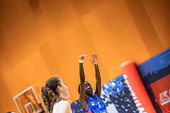Basketball, Win2Day Basketball Damen Superliga 2022/23, Grunddurchgang 11.Runde, Vienna Timberwolves, UBSC-DBBC Graz, Dierry Sow (6)