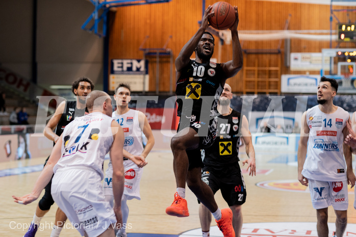Basketball, win2day Basketball Superliga 2022/23, Grunddurchgang Runde 17, Oberwart Gunners, Flyers Wels, Austen Awosika (10)