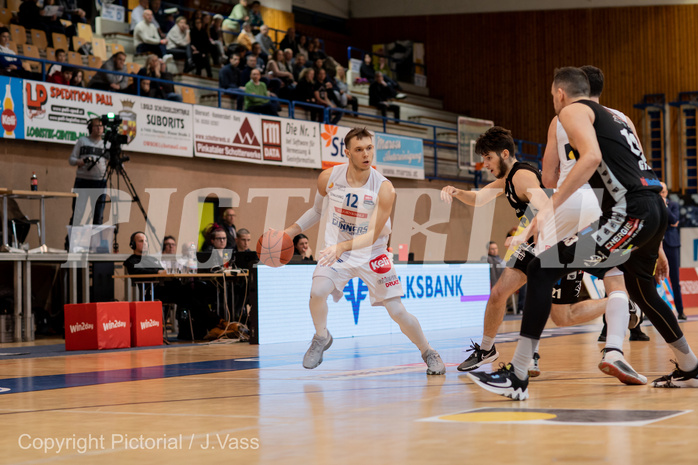 Basketball, win2day Basketball Superliga 2022/23, Grunddurchgang Runde 17, Oberwart Gunners, Flyers Wels, Jonathan Knessl (12)