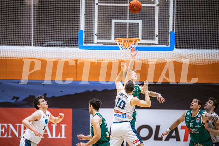 Basketball, Win2Day Superliga 2022/23, Grunddurchgang 17.Runde, Vienna Timberwolves, Kapfenberg Bulls, Jakob Szkutta (10), Miro Zapf (7)